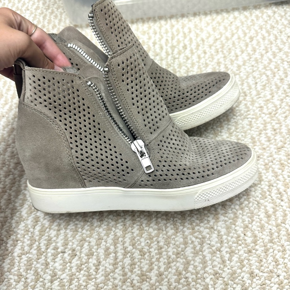 Steve Madden grey/tan waltz wedge sneakers